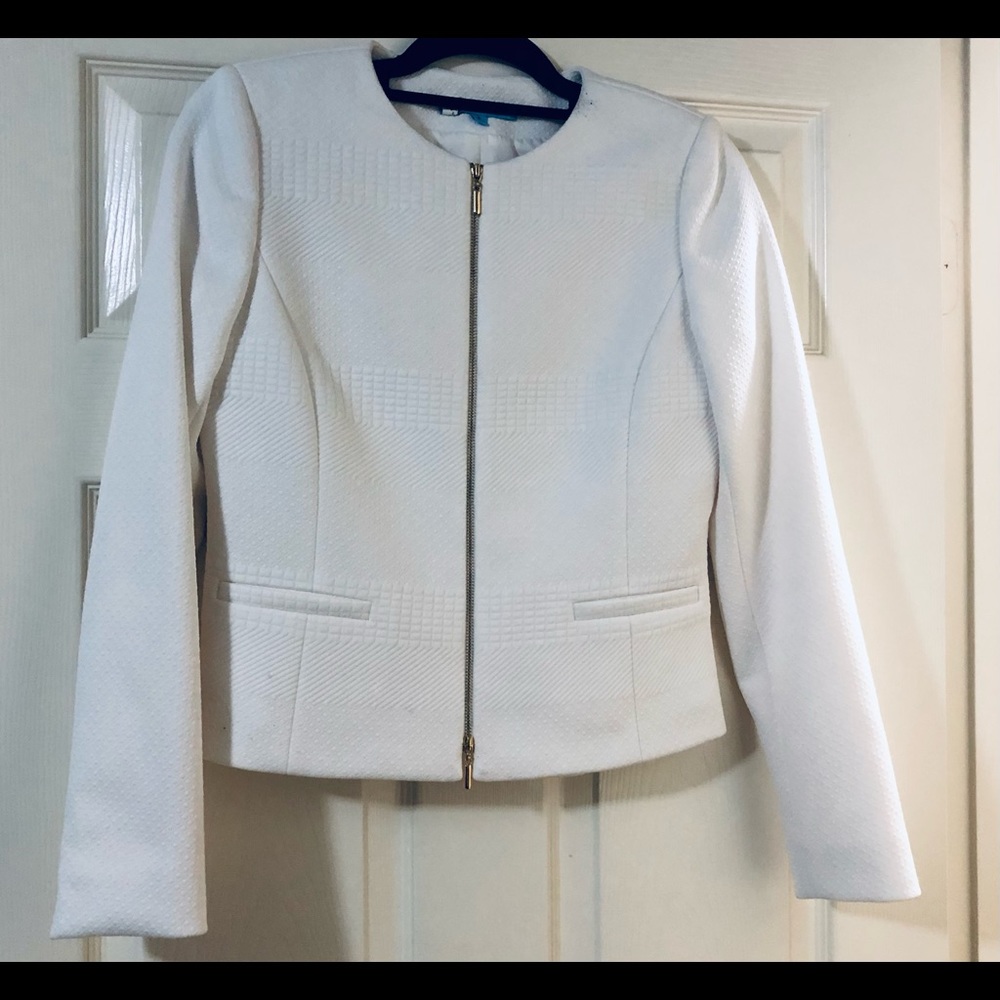 White zip front blazer